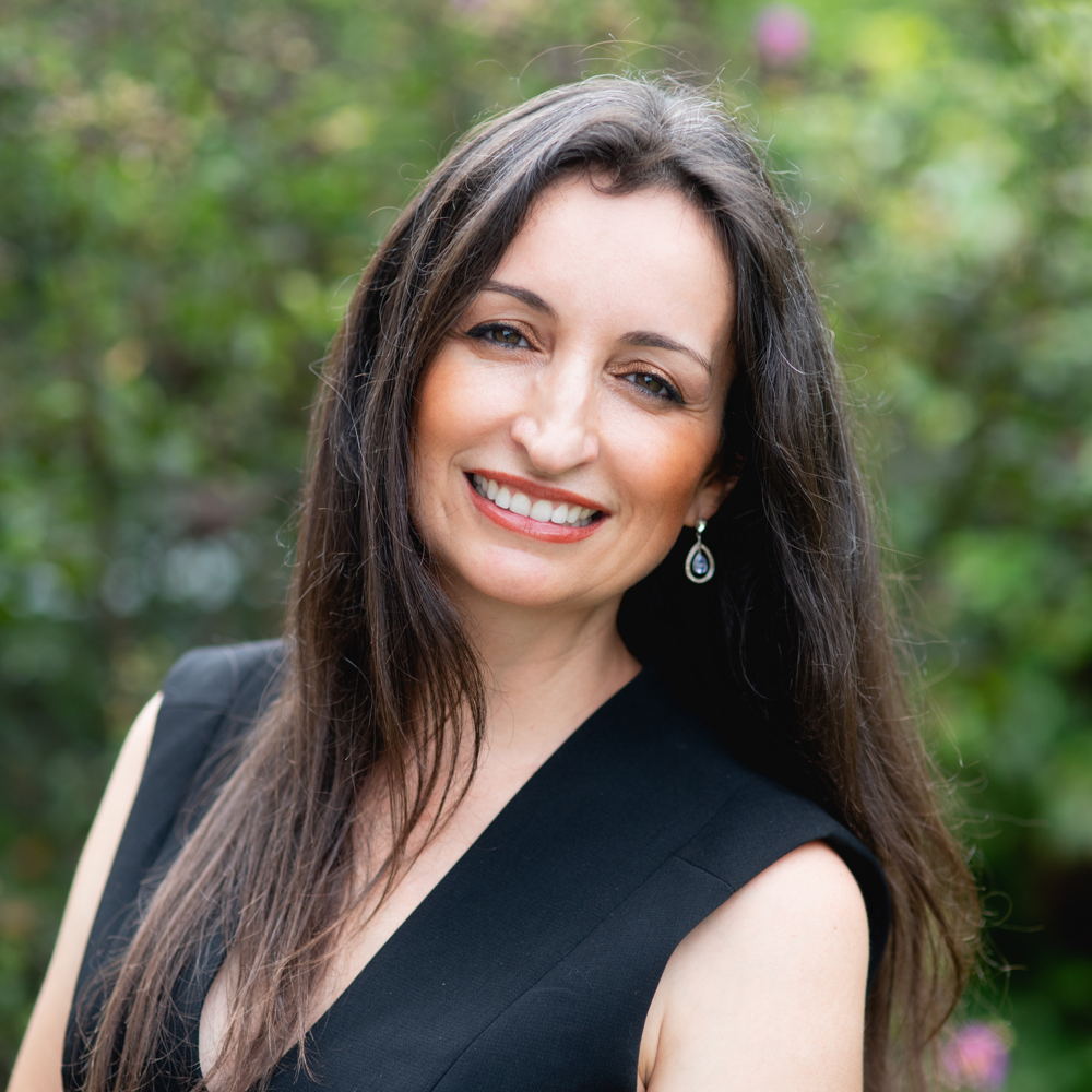 Elizabeth Lowery, DDS, AAACD, Dentist