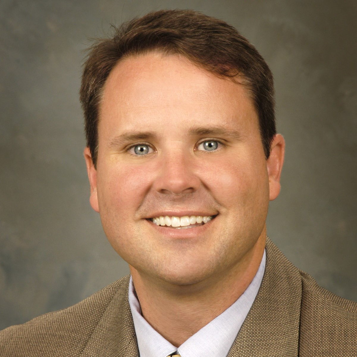Dr. Robert  Lewis M.D.