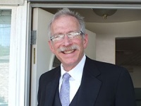Dr. Victor  Oelbaum D.D.S.