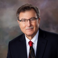 Dr. Vincent R Facchiano OD