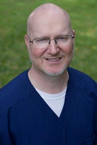 Dr. Raymond L Wiggins D.D.S., M.D.