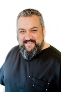 Dr. Nathan H Knutsen D.D.S