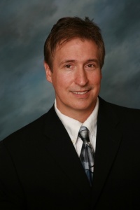 Dr. Daniel J Howard MD