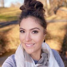 Lauren  Schreiber