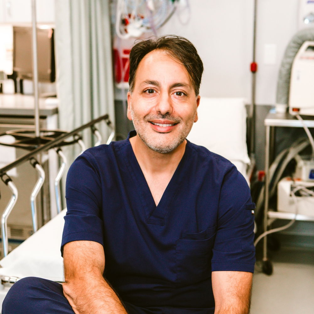 Dr. Hootan Zandifar, MD, Plastic Surgeon