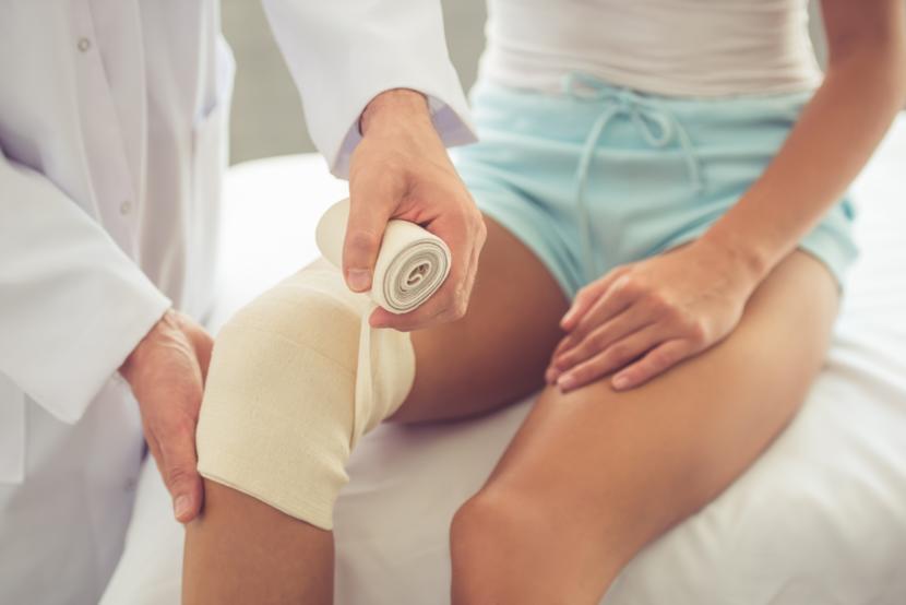 Can I Walk After a Knee Replacement Surgery?