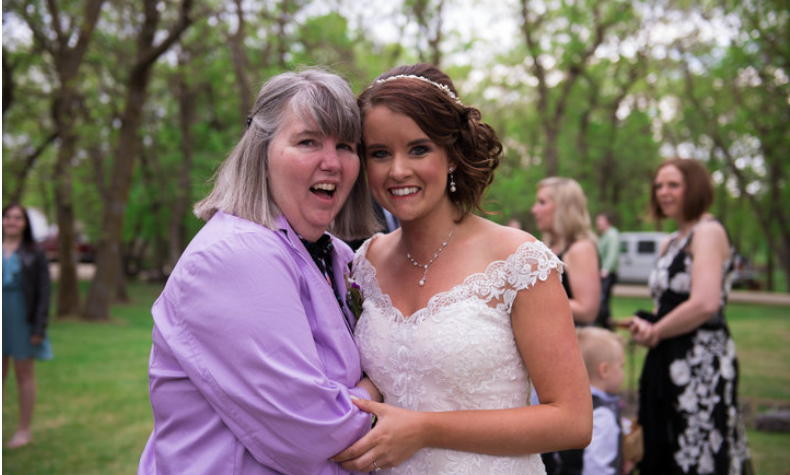 Daughter Plans Wedding in Three Weeks So Mom with Alzheimer's Can Attend